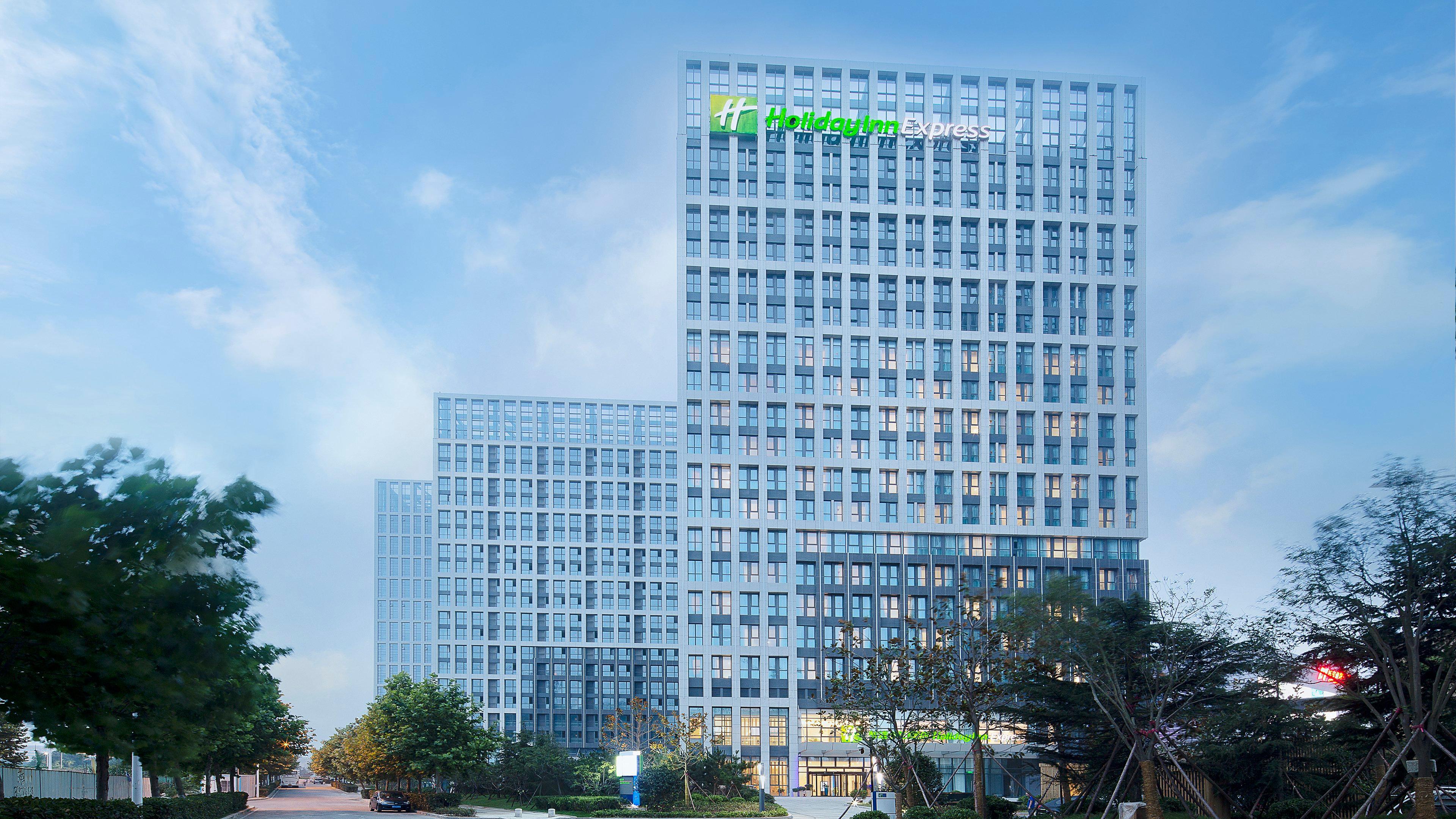 Holiday Inn Express - Qingdao West Coast By Ihg Exterior photo